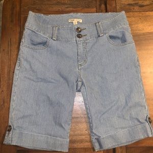 CAbi denim  pin stripe shorts size 6